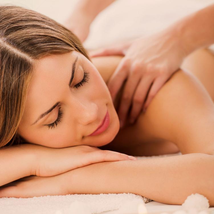 Terapis Pijat Panggilan Kota Medan Kota Medan Sumatera Utara ~ Putri Spa. Putri Spa adalah sebuah komunitas jasa kebugaran online dengan pelayanan door to door, mempunyai misi untuk membantu kebugaran customer. Ada bermacam -macam jasa pelayanan di Putri Spamulai dari pijat panggilan tradisional, massage full body, teraphis kesehatan, dan